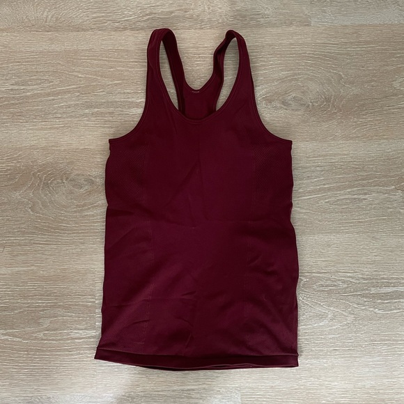 RARE Lululemon Burgundy Red Tank 6 - Picture 4 of 5
